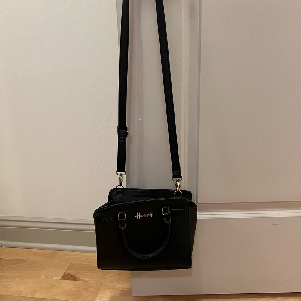 Harrods Leather Crossbody Bag in‎ Black